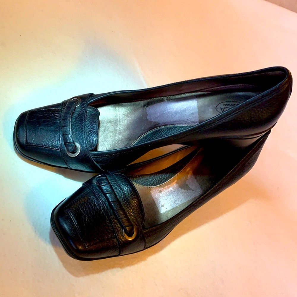 CIRCA Joan&David Wedge Loafers
